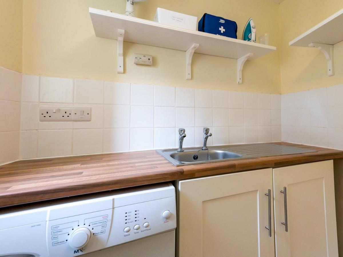 Pass The Keys Cosy 2 Bedroom Victorian Cottage ลุดโลว์ ภายนอก รูปภาพ