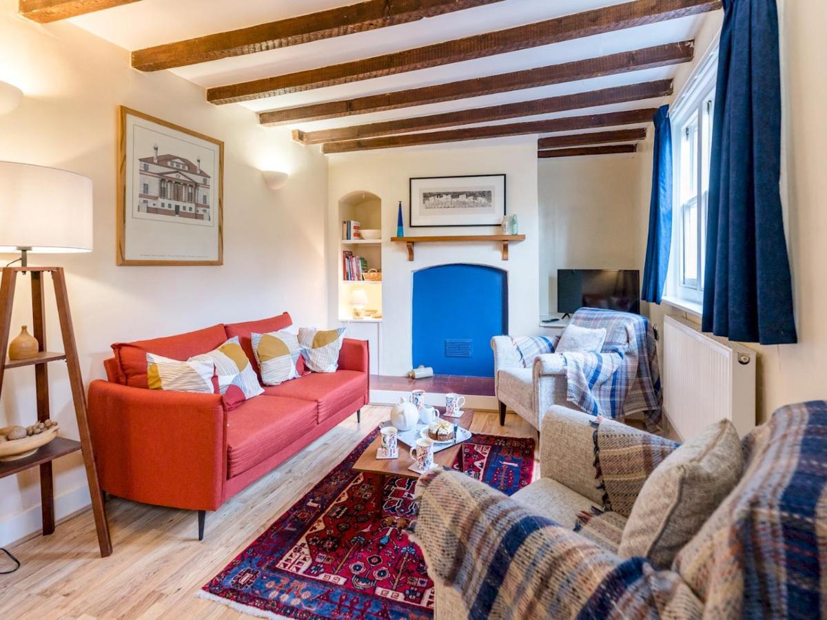 Pass The Keys Cosy 2 Bedroom Victorian Cottage ลุดโลว์ ภายนอก รูปภาพ
